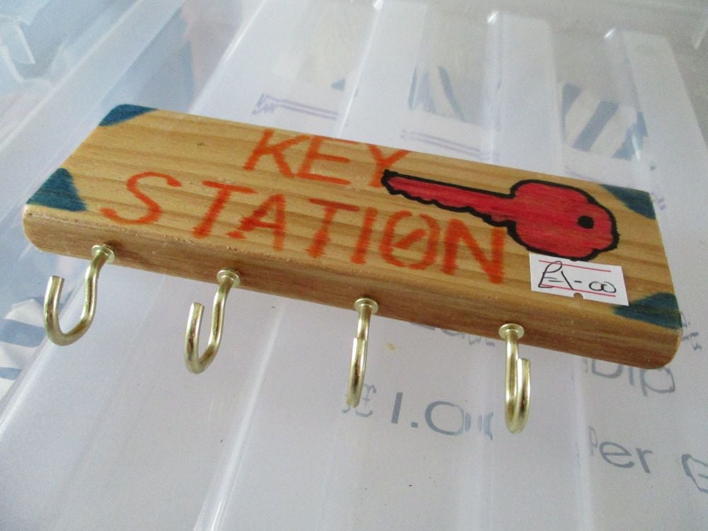 Pink Key Station - Wooden Key Caddy - Des In The Shed