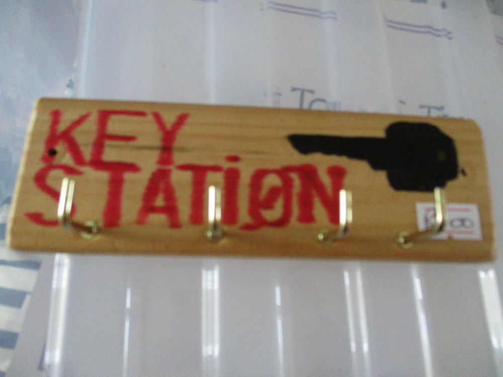 Black Key Station - Wooden Key Caddy - Des In The Shed