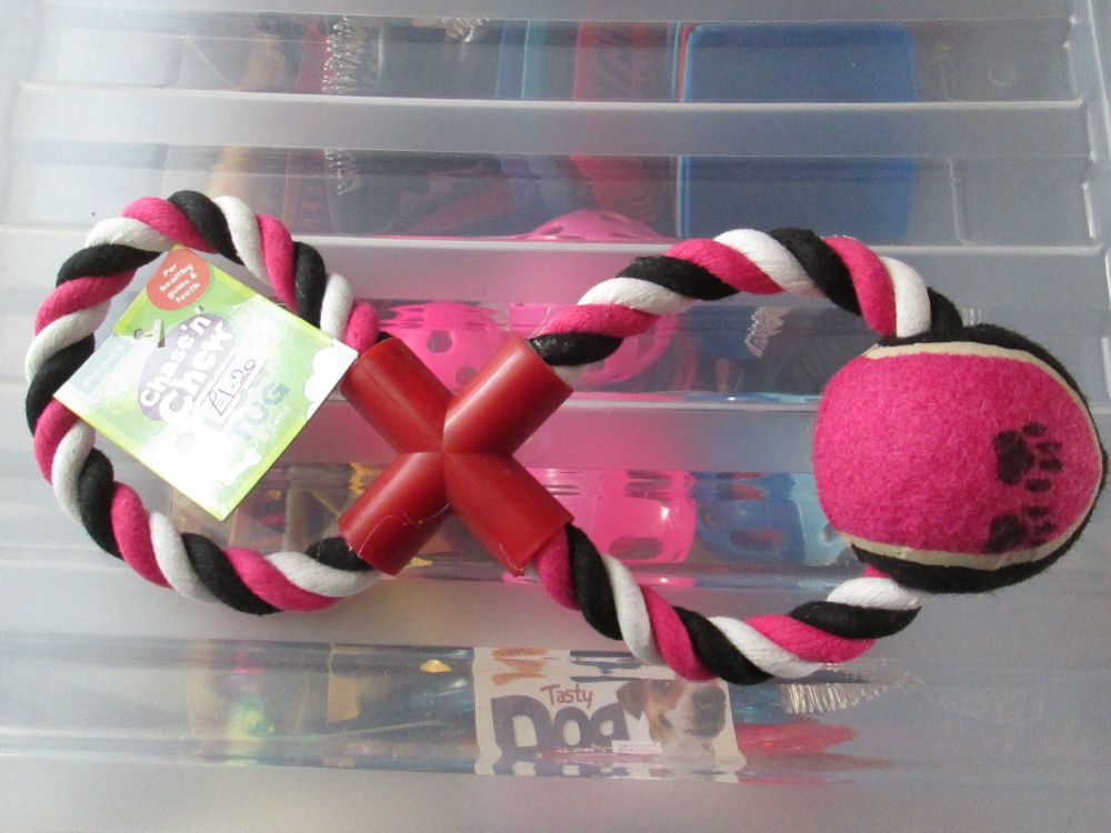 Pink Fletchers Chase & Chew Figure 8 Rope Toy