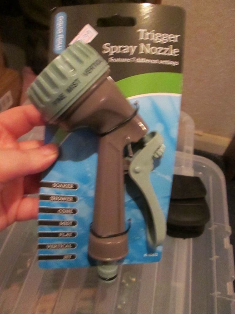 Grey Handled Aqua Flow 7 Setting Trigger Spray Nozzle