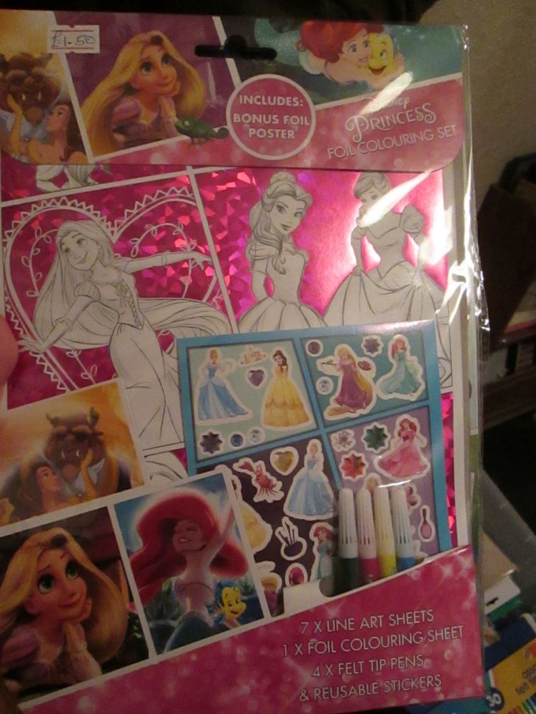 Disney Princess - Licensed Foil Colouring Set