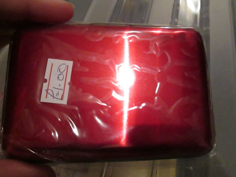 Red 6 Pocket Aluminium Credit Card Case