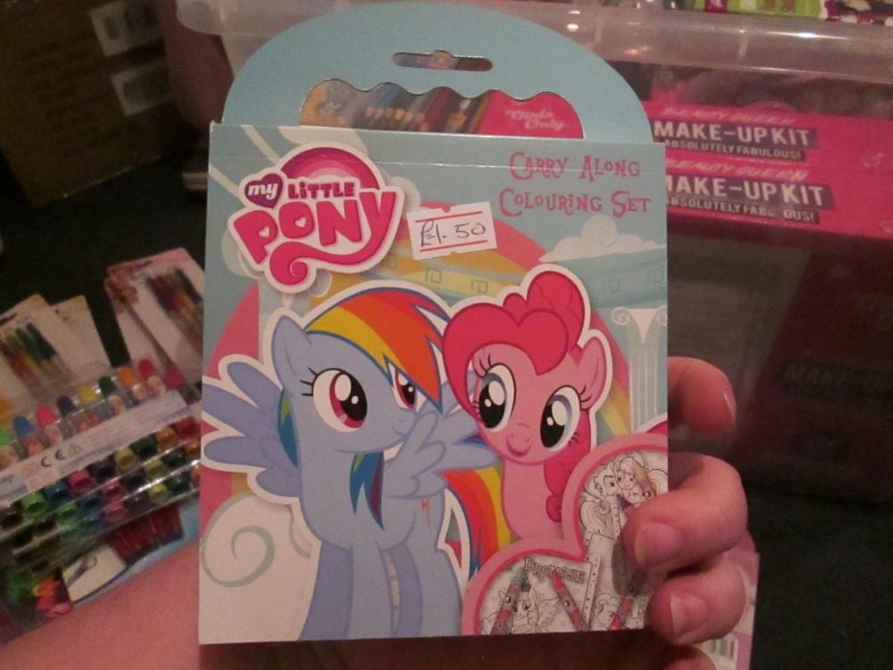 My Little Pony - Licensed Carry Along Colouring Set