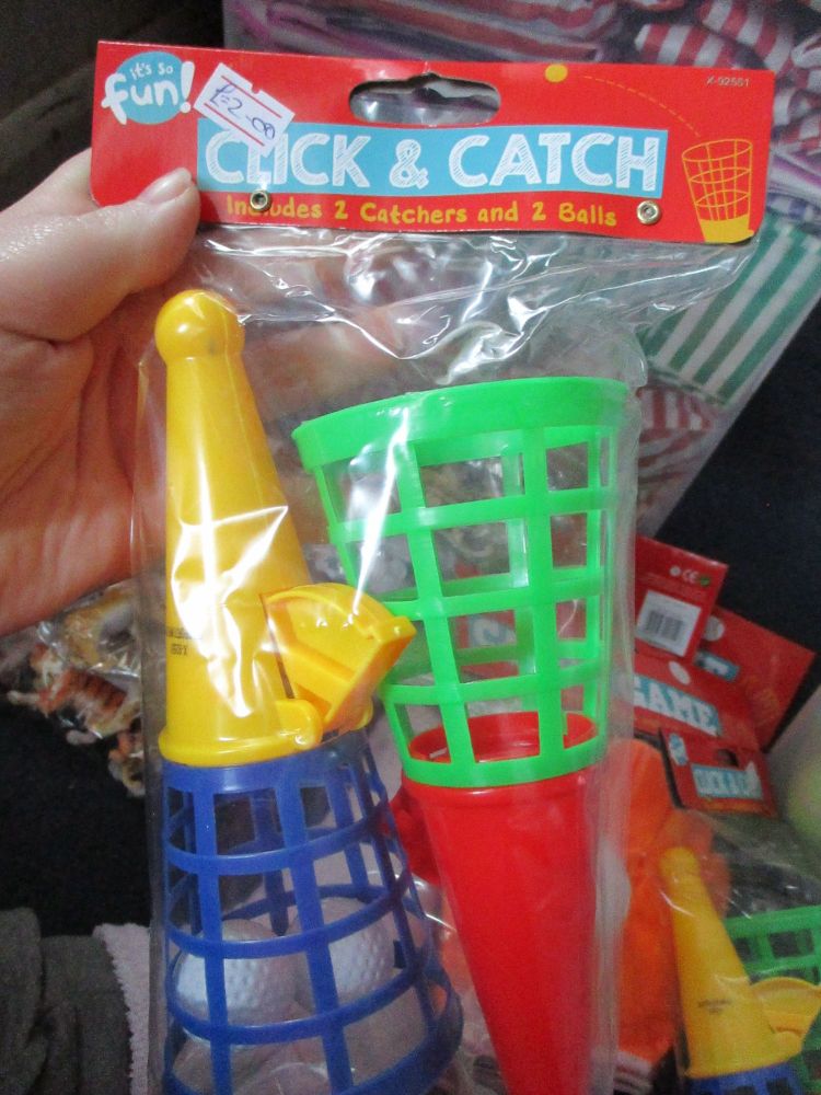 Yellow / Red Handles - Click & Catch Twin Set - Its So Fun