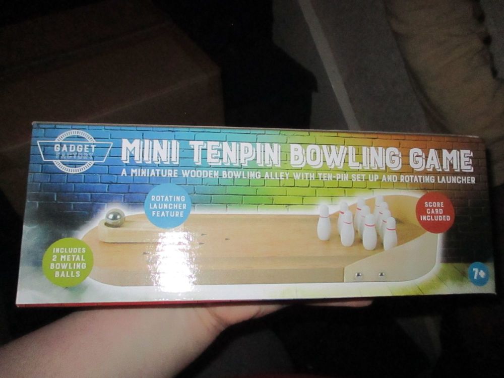 Mini Ten Pin Bowling Skittles Tabletop Game - Gadget Factory