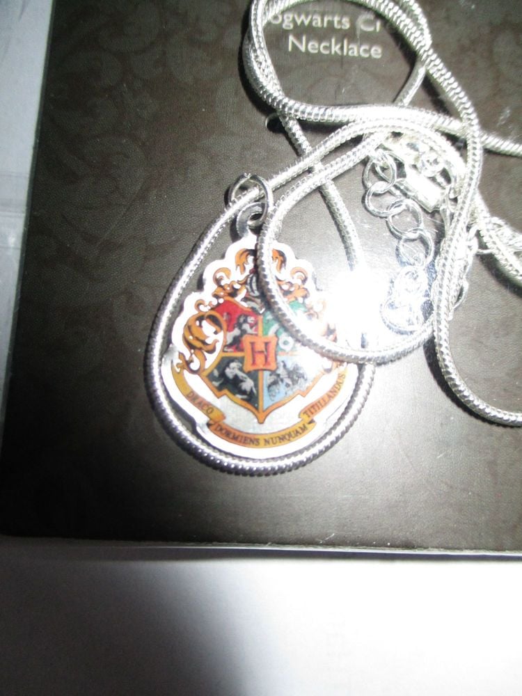 Hogwarts Crest - Harry Potter Official Necklace