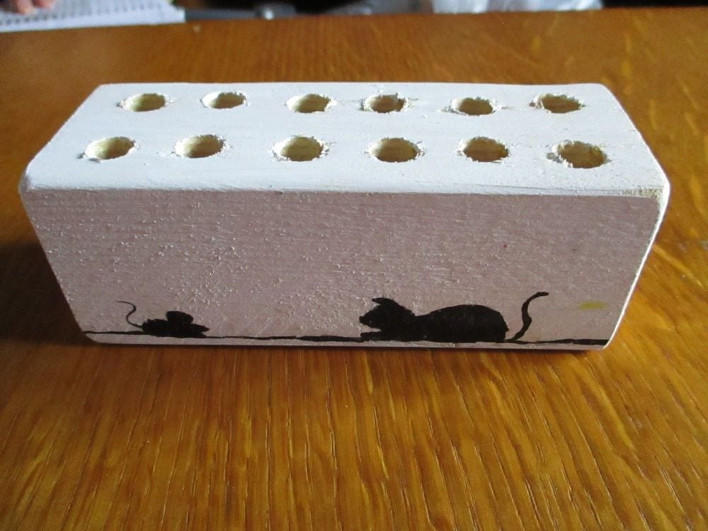 Silhouette Cat & Mouse 12 Hole White Stationery Block