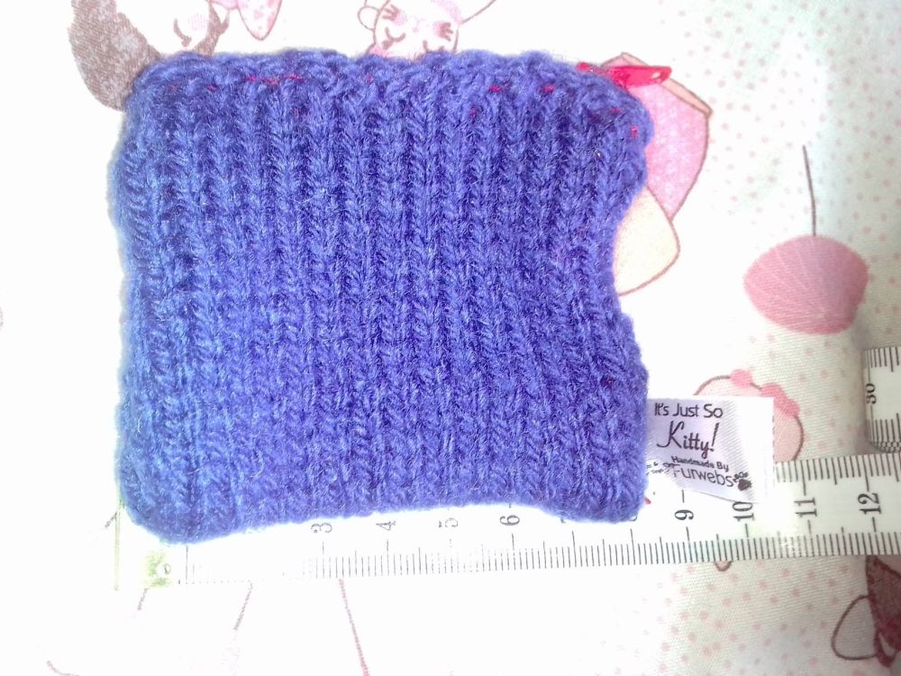 Navy Blue yarn mini coin purse with zip
