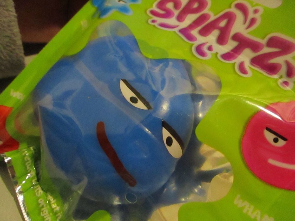 Blue Splatz Face Ball Pocket Money Toy