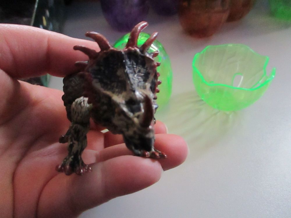 Styracosaurus Dinosaur Construction Toy in "Cracked Egg" Case