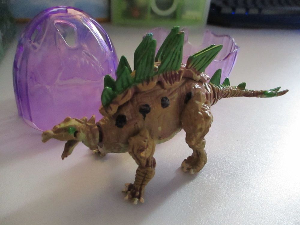 Stegosaurus Dinosaur Construction Toy in "Cracked Egg" Case