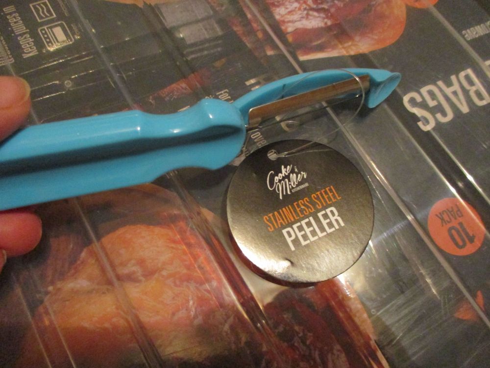 Blue Plastic & Stainless Steel Kitchen Peeler - Cooke & Miller