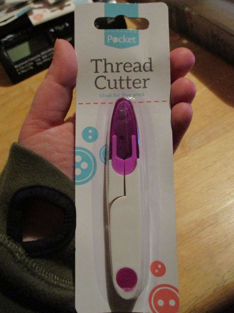Sewing Thread Cutter - Scissor Type - Ideal for fine work
