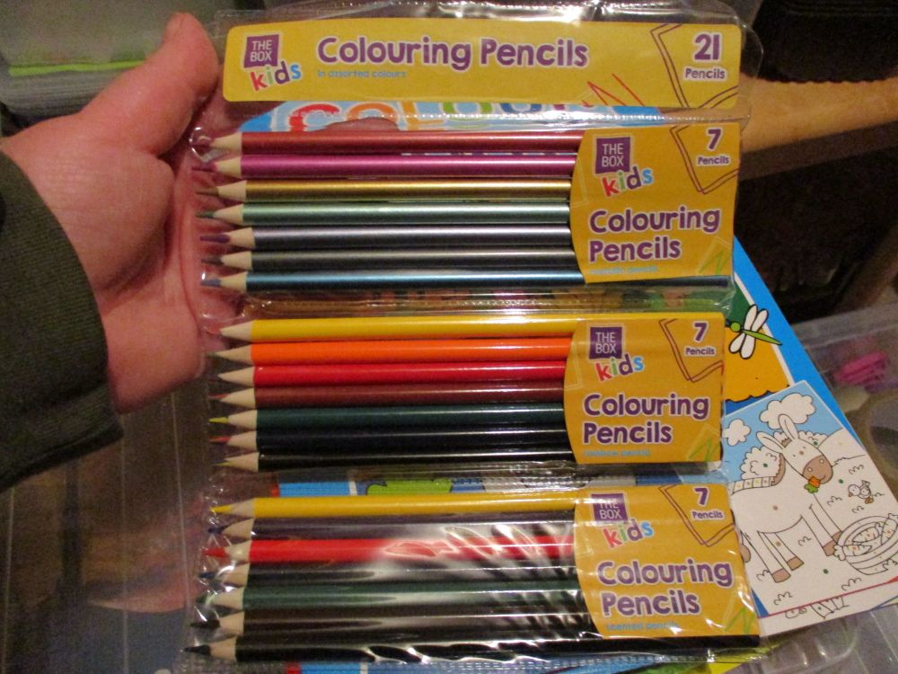 The Box Kids Colouring Pencils 21 pencils - 7 Metallic 7 Rainbow 7 Scented