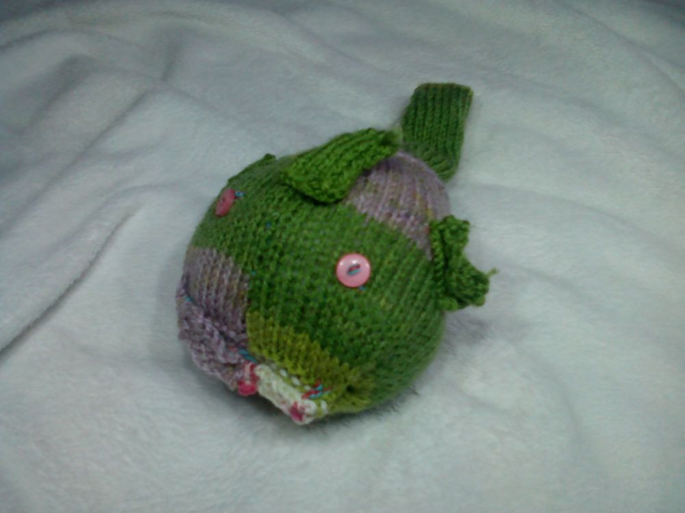 (*)Floral Green Midi Fish with Pink Eyes Knitted Soft Toy[CMS23]