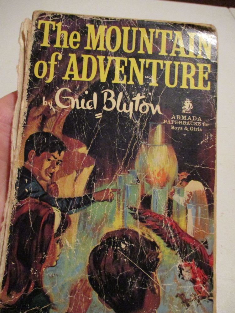 Enid Blyton - The Mountain of Adventure - Tatty cover and pages come away but included