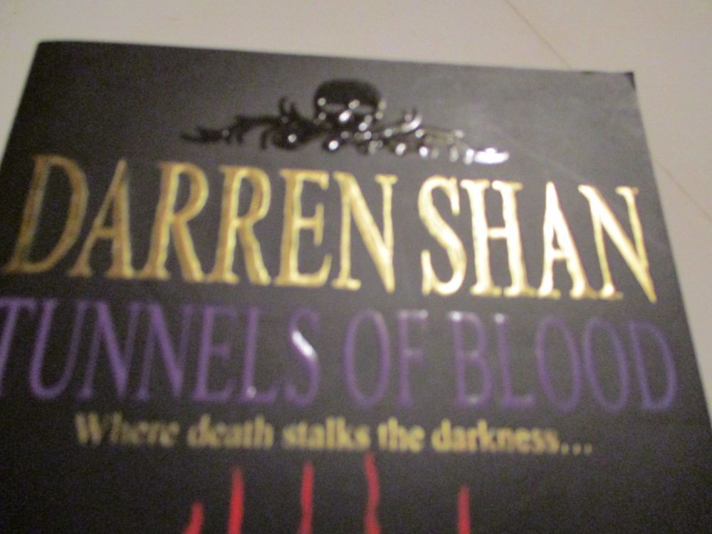Darren Shan - Book 3 - Tunnels Of Blood