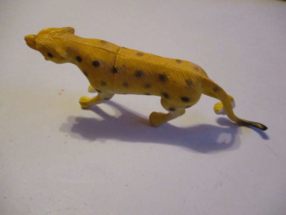 Large Cheetah Wildlife Figure Toy - Sturdy Plastic