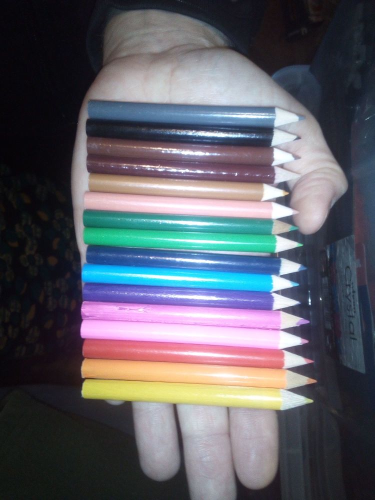 Small pack of 16 Mini Coloured Pencils - Gradient Rainbow Selection