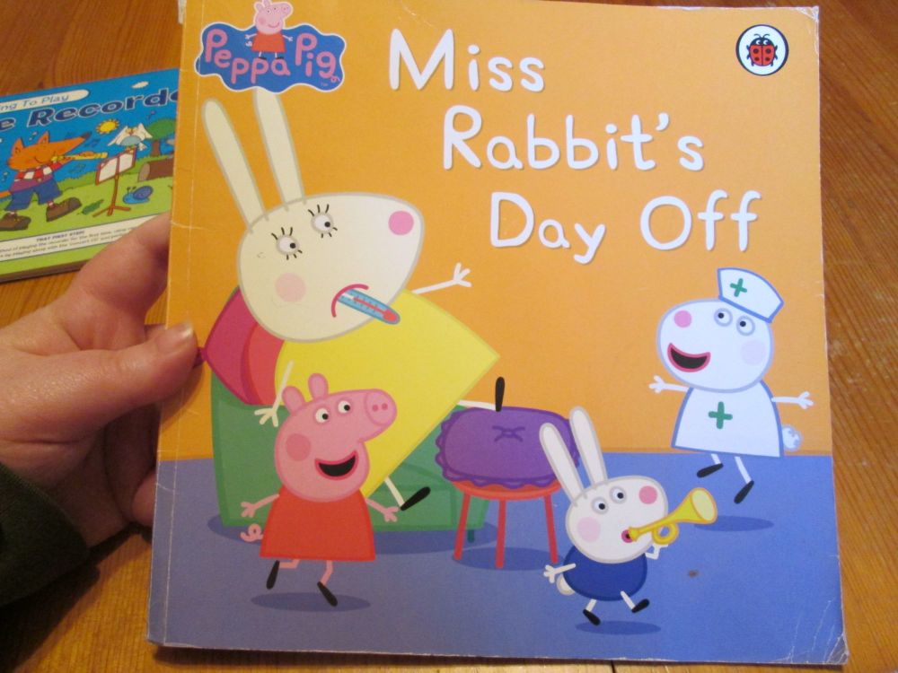 Miss Rabbit's Day Off - Peppa Pig - Ladybird