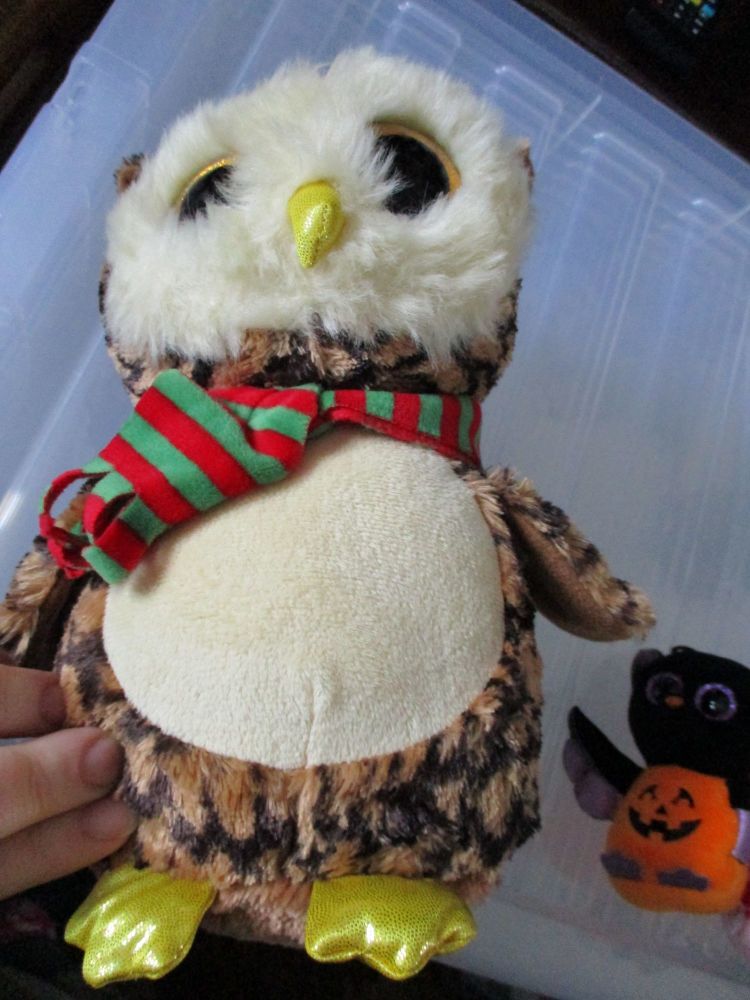 Medium Wise the Owl with scarf -  TY Beanie Boos