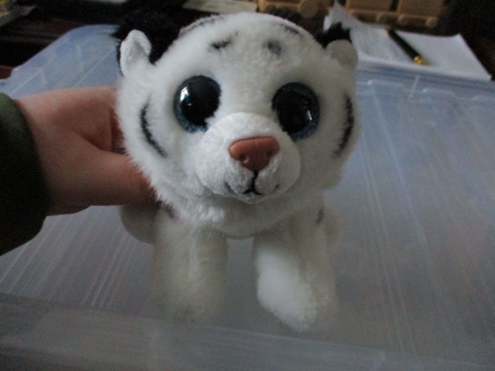 Small Tundra the White Tiger -  TY Beanie Boos