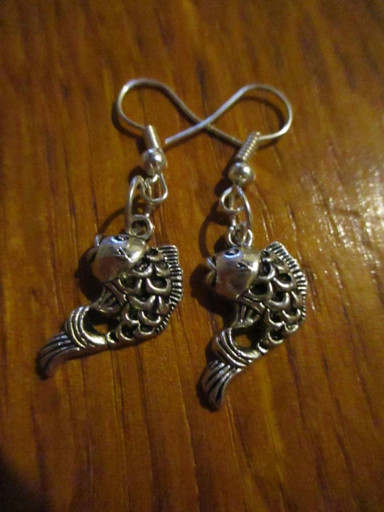 Silver tone Fish Styled Earrings