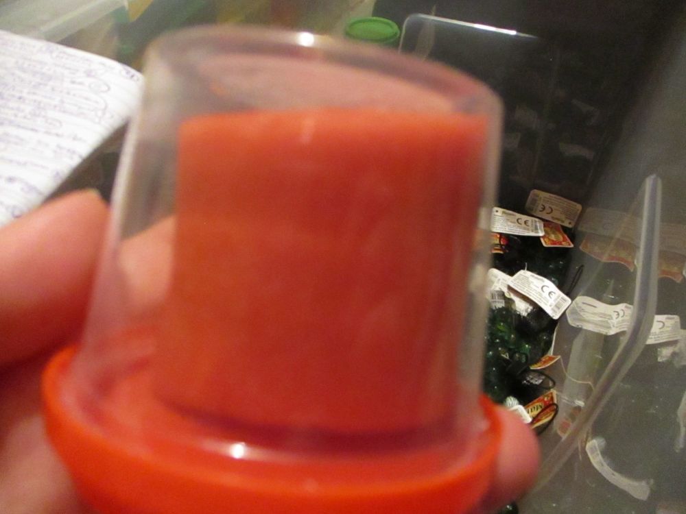 Red - Loose 85g Tub - Fun Dough - Unlabelled