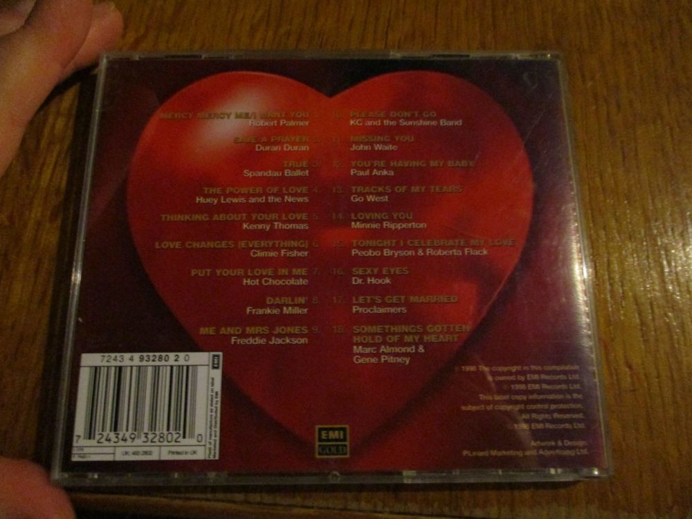 Total Love - The Essential Love Album - CD