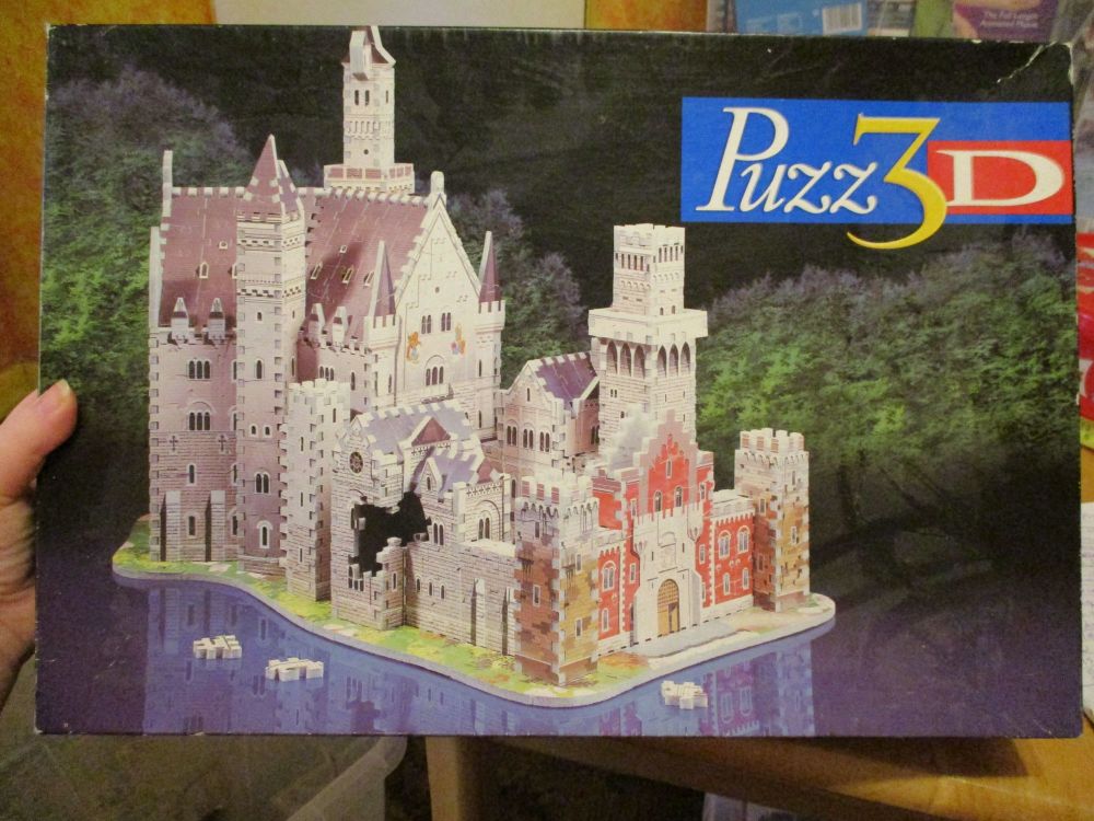 Puzz3D 1000pc Alpine Castle - some missing pieces