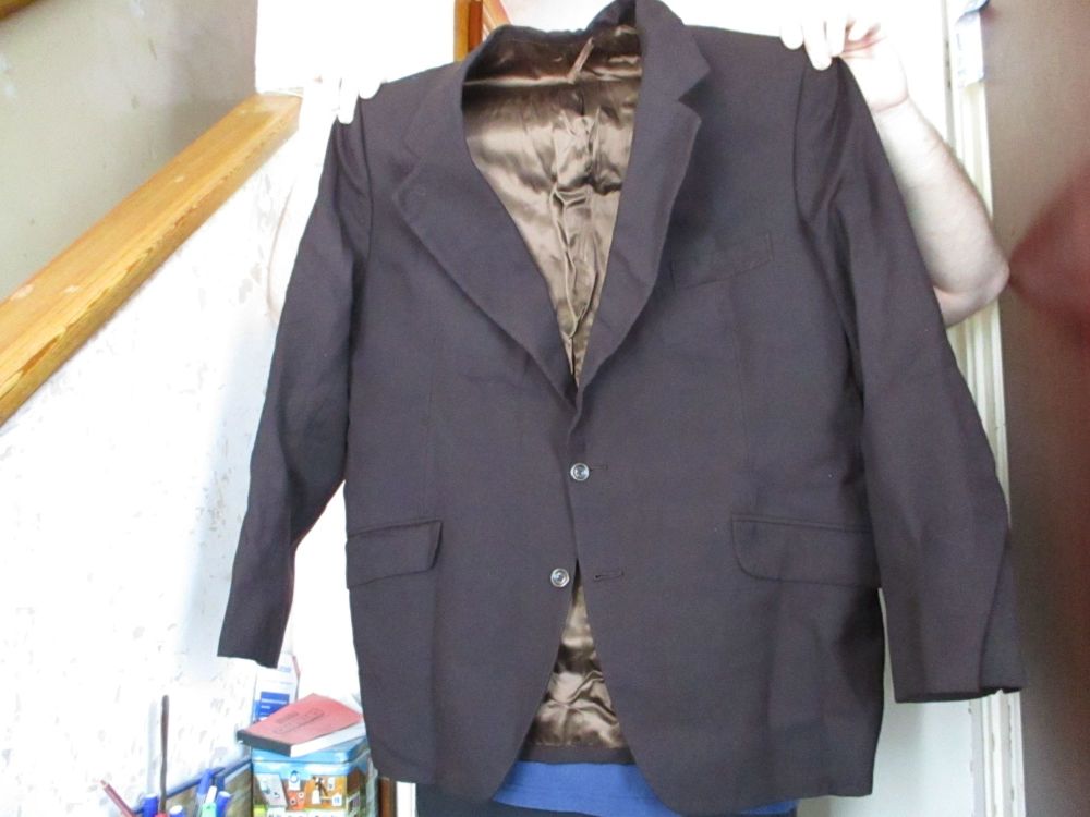 Vintage Brown Suit Jacket - In desperate need of repair - Size unknown