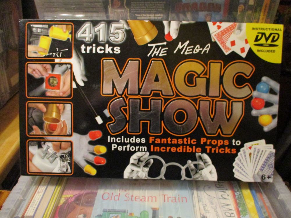 The Mega Magician Show - 415 Tricks Inc DVD
