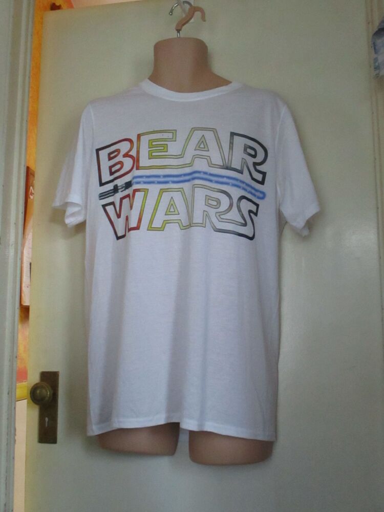 White Gildan Size Large T-Shirt with "Bear Wars" Design - slight defect print