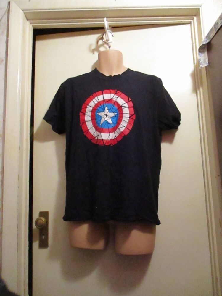 Black Gildan Size Large T-Shirt with "Captain America Shield" Design