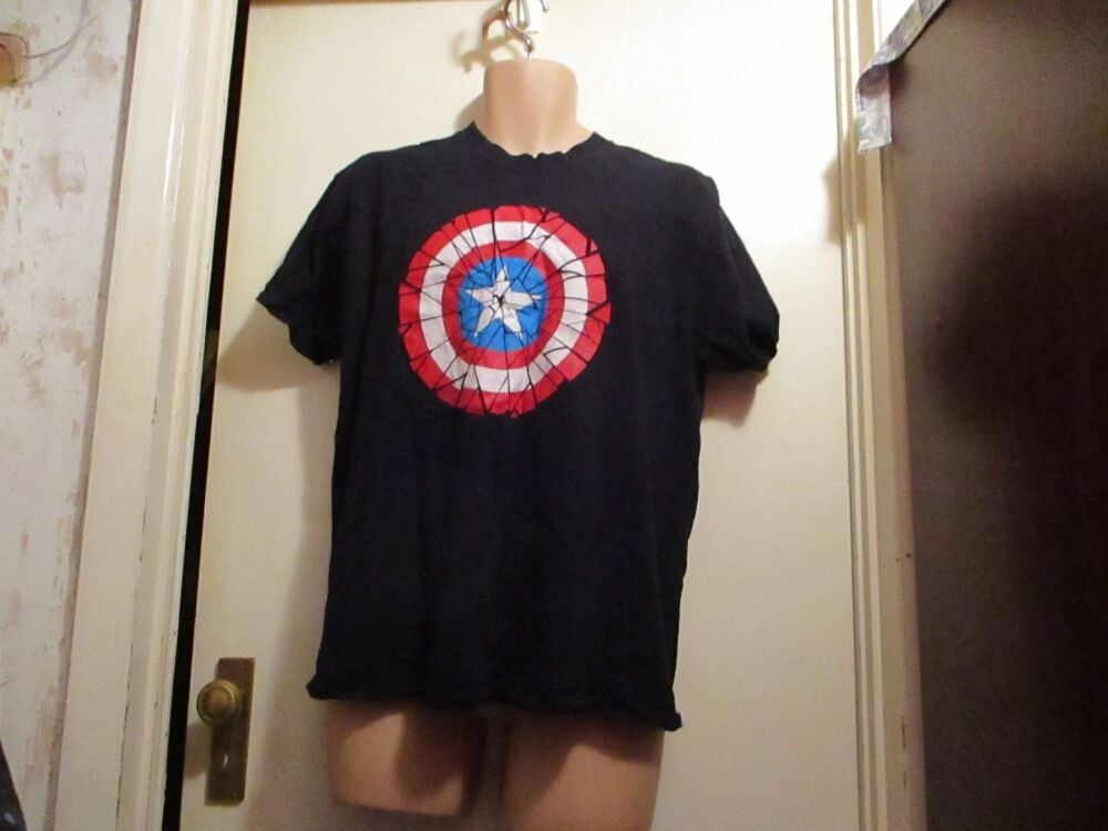 Black Gildan Size Large T-Shirt with "Captain America Shield" Design