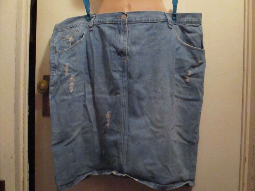 Denim Short Skirt - Size Unknown - Guesstimate Size 18 - Has been adjusted 