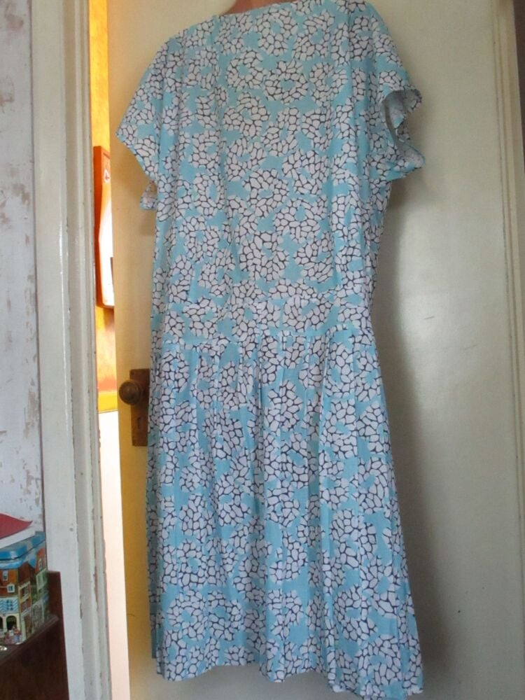 Vintage Size Guesstimate 16-18 White & Blue Floral Dress & Jacket Combo