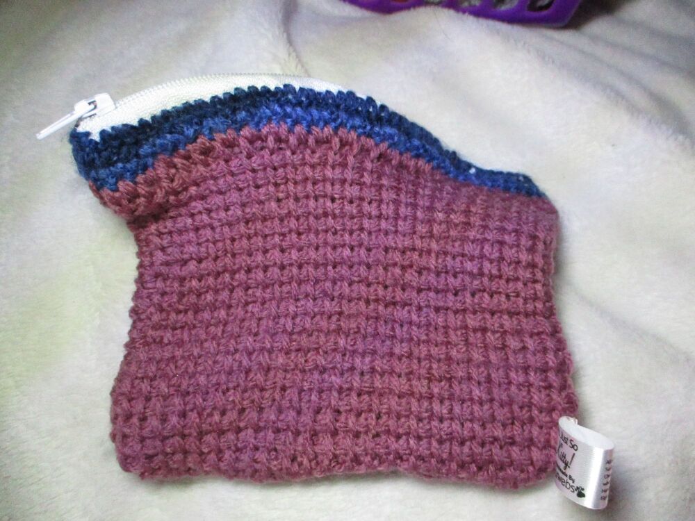 Pale Plum and Blue Trim Tunisian Crochet Yarn Zipped Pouch/Purse with White Zip