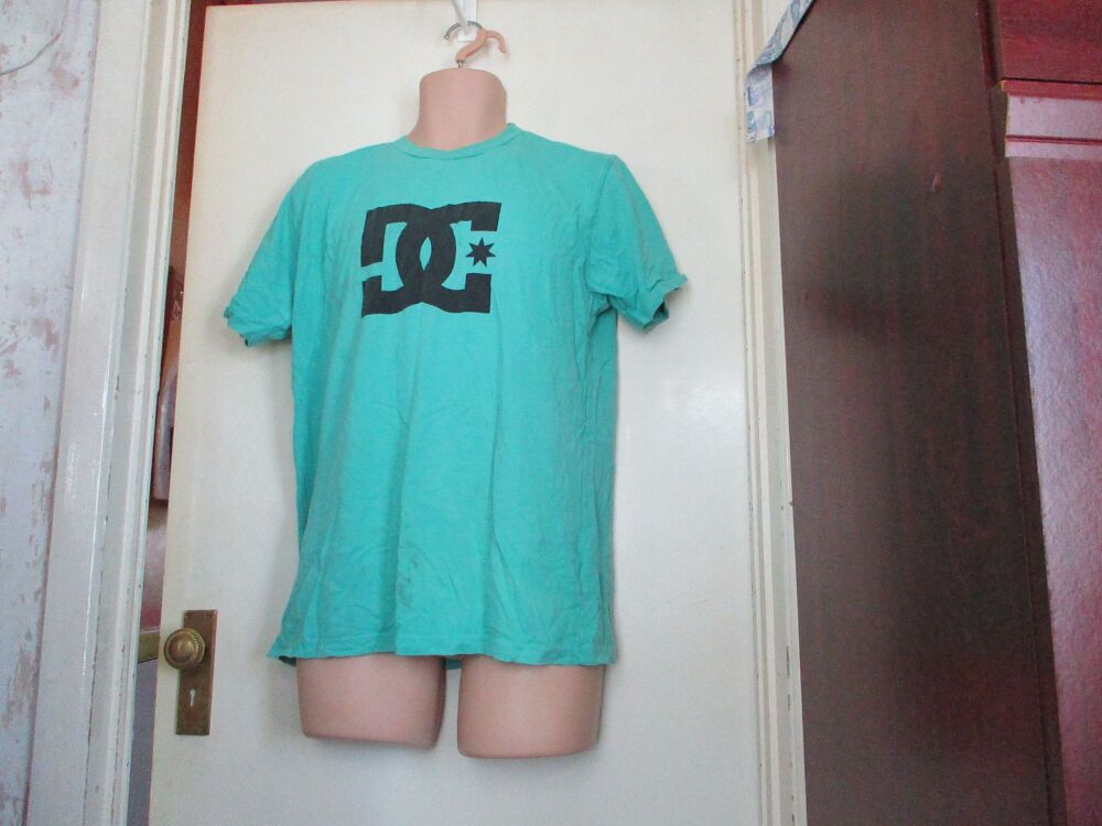 Stained Green DC Vintage T-shirt - Size Large