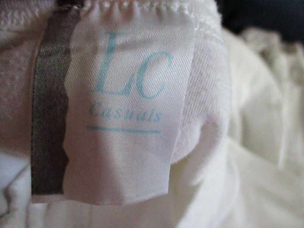 LC Casuals White Embroidered T-shirt - Size 14-16