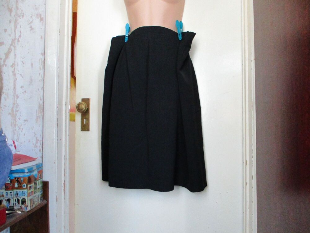 Alexandra Black Size 20 Skirt - slight threading