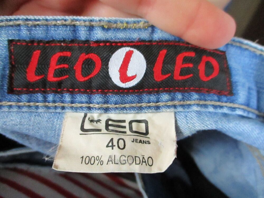 LEO Blue Denim Jeans - Size 40 - Bootcut - Button Fastening