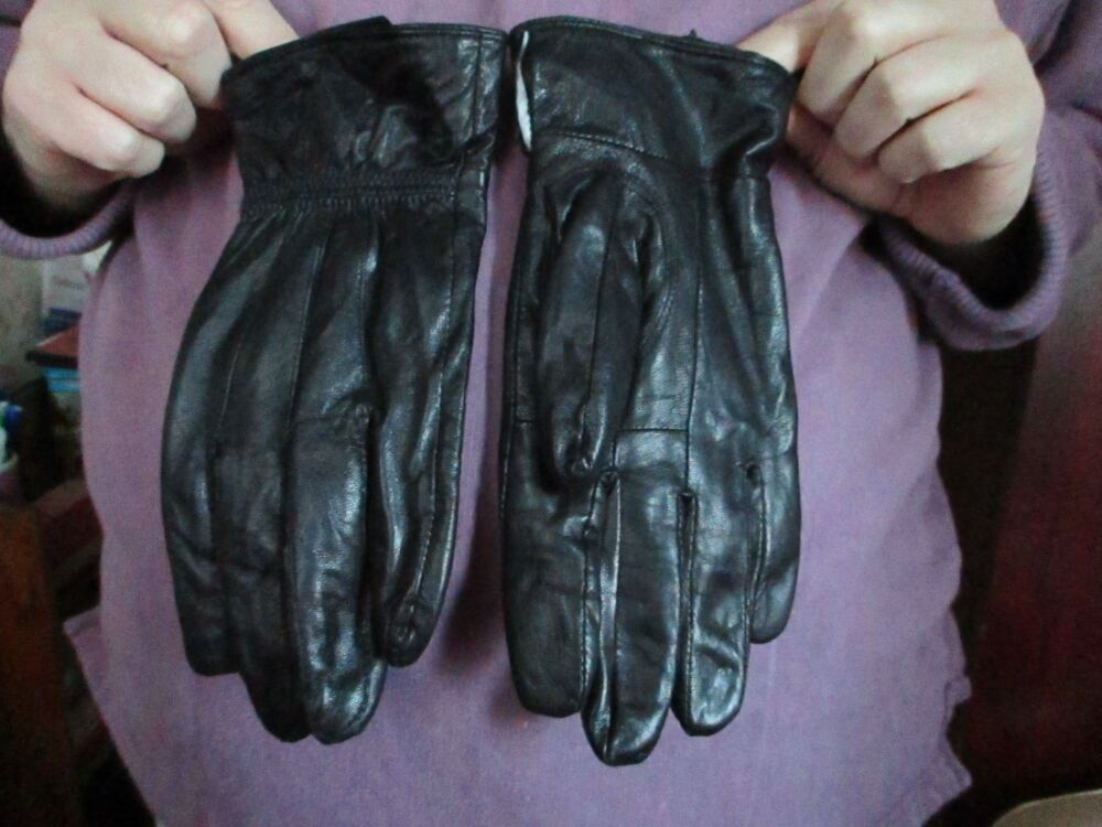 Black Thinsulate 40g Size M Gloves - slight damage