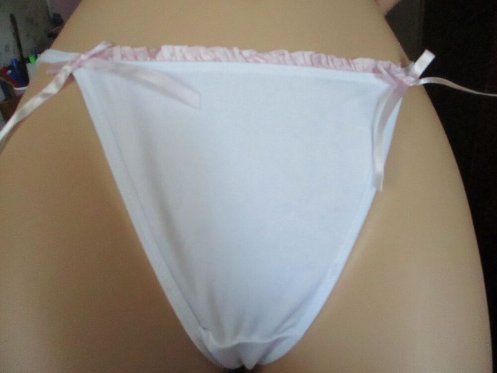 BNWT Sanselle Underwear - White with Pink Trim Design Underwire Bra & Thong Set - Size 40B/L - Slight Seconds