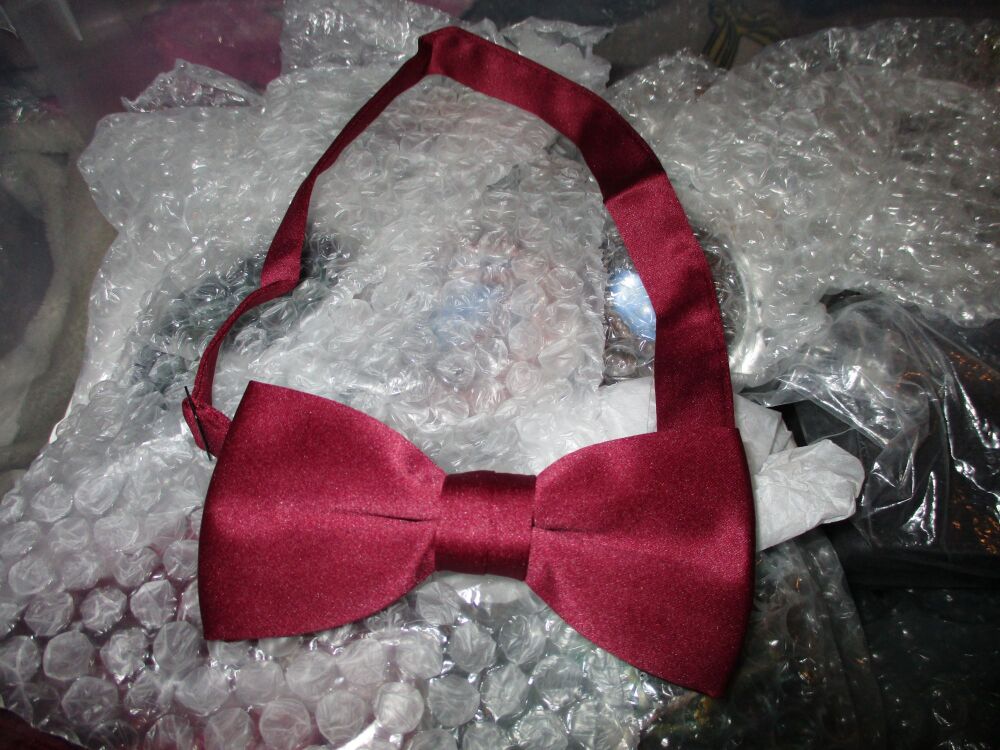 Burgundy Adjustable Clip On Bow Tie - Cosplay - Party-wear