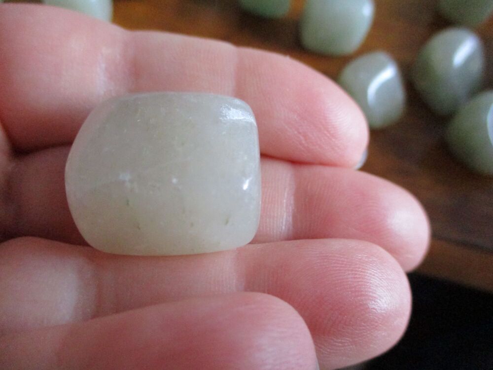 Polished Green Aventurine Quartz Healing Crystal Tumble Stone (g)#1