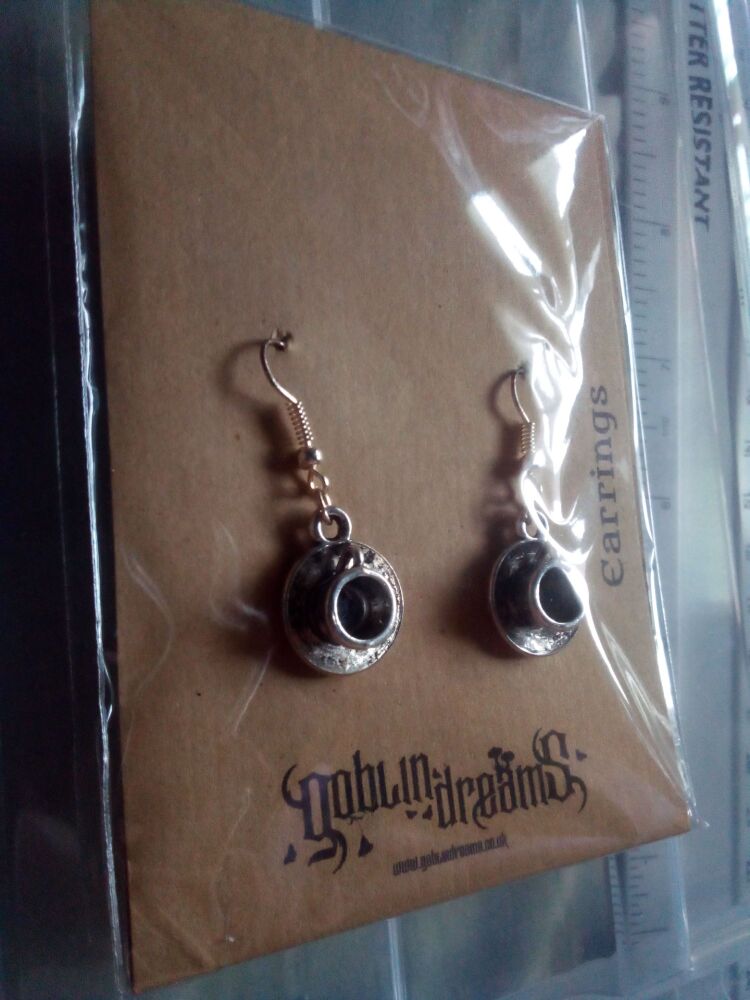 Goblin Dreams - Teacup and Saucer Styled Earrings
