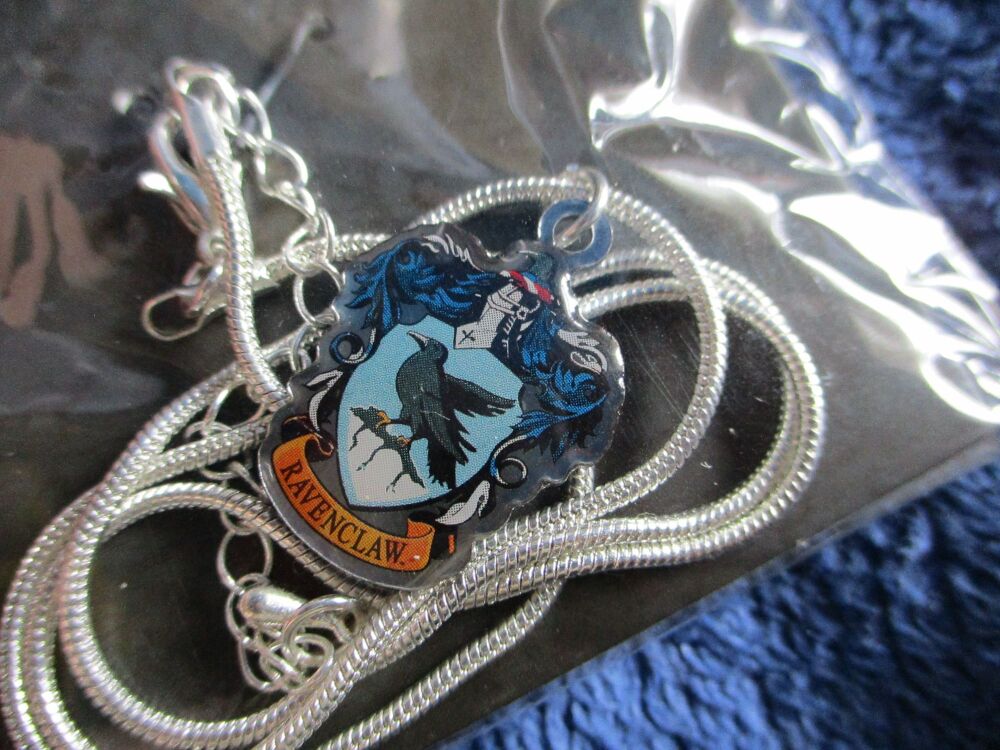 Ravenclaw Crest - Harry Potter Official Carat Shop Necklace