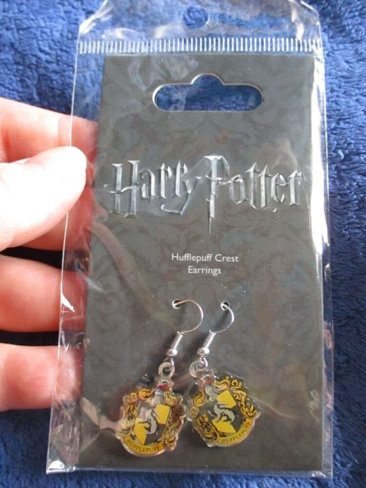 Hufflepuff Crest - Harry Potter Official Carat Shop Earrings