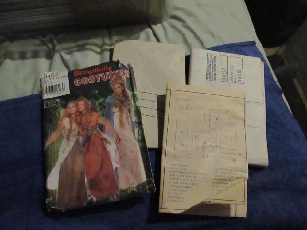 Simplicity Costumes 9454 - RARE Vintage Dress Pattern Packet